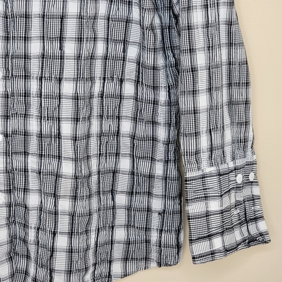 Foxcroft | Fitted Black White Textured Plaid Button Front Shirt Size 12 - Picture 4 of 6